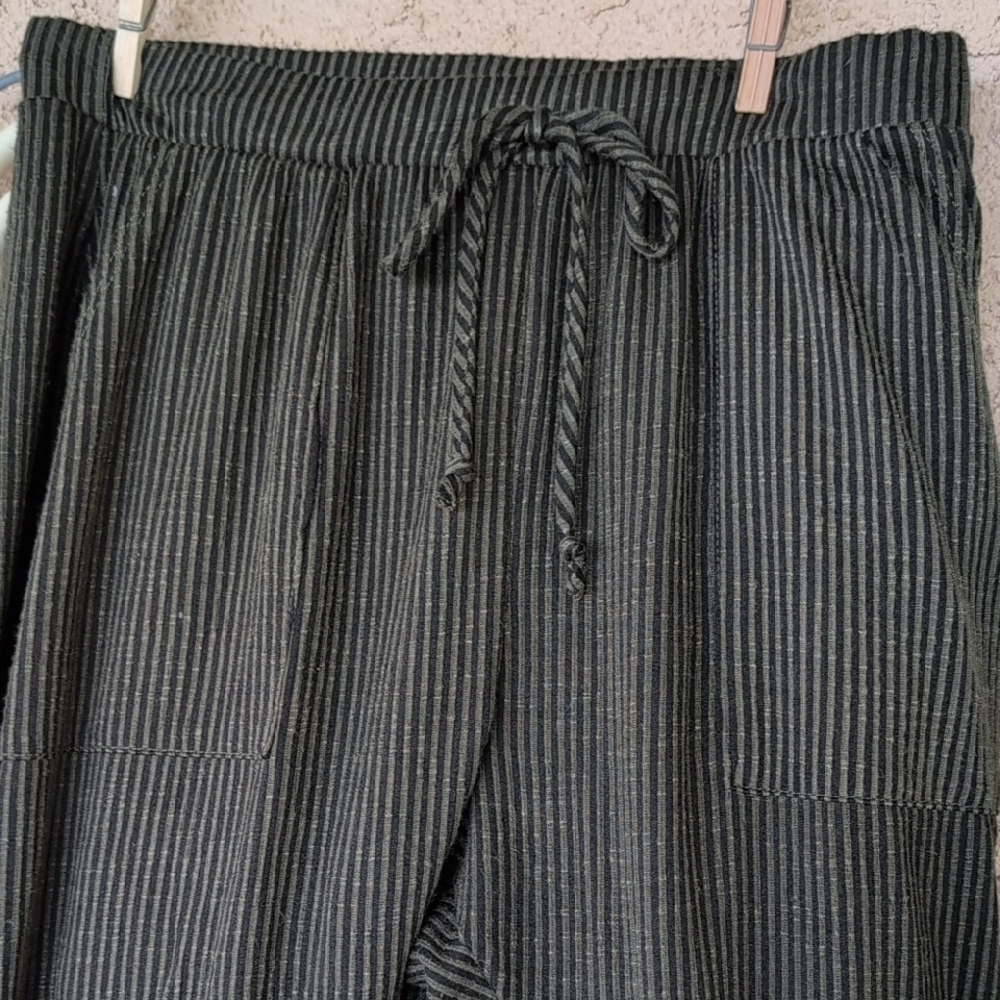Caution To The Wind Vertical Striped Stretch Pants Sz M Medium